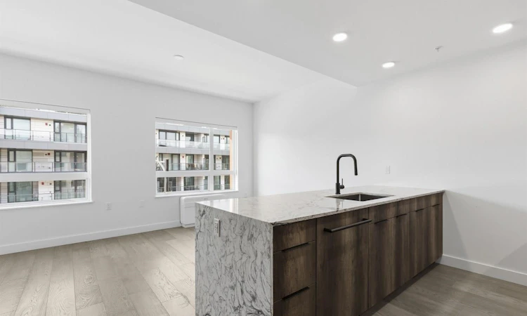 306-3590 W 39th Avenue