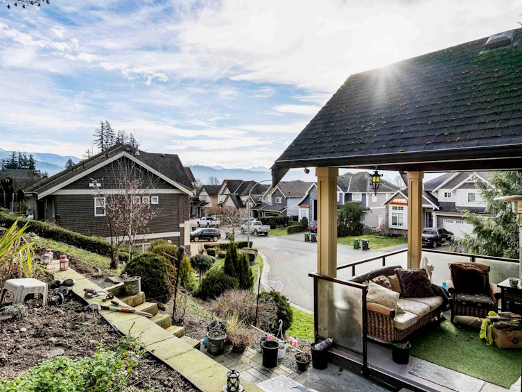 35527 Zanatta Place, Abbotsford, BC, V3G 0B4 - 35