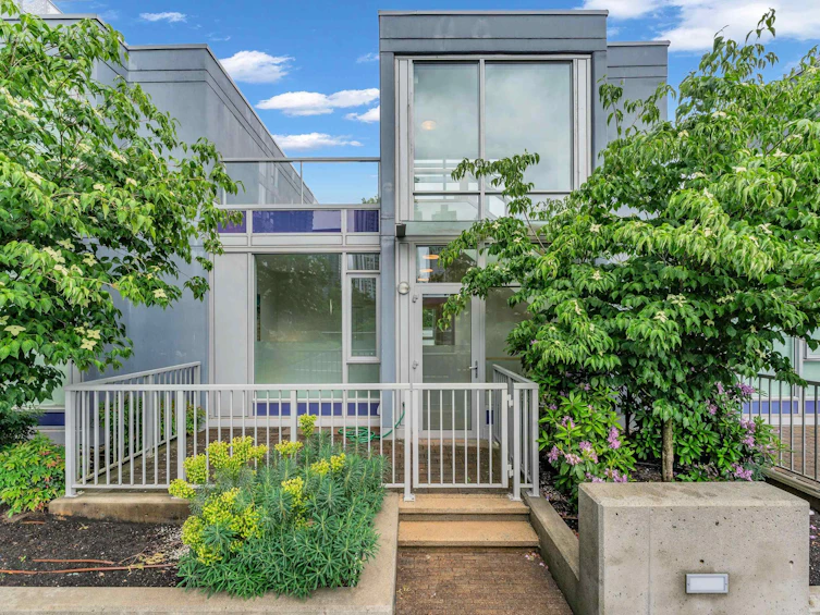 2-13720 100 Avenue, Surrey, BC, V3T 0L5