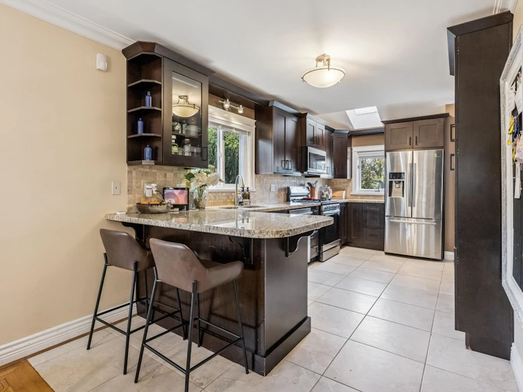 2819 W 13th Avenue, Vancouver, BC, V6K 2T6 - 5