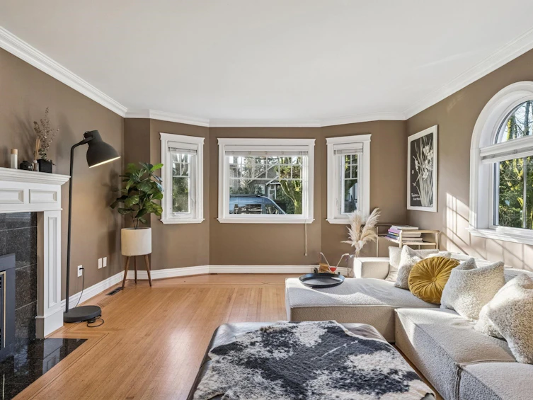 2819 W 13th Avenue, Vancouver, BC, V6K 2T6 - 2