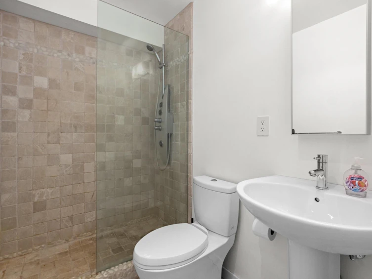 1286 W 7th Avenue, Vancouver, BC, V6H 1B6 - 13
