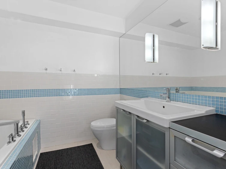 1286 W 7th Avenue, Vancouver, BC, V6H 1B6 - 14