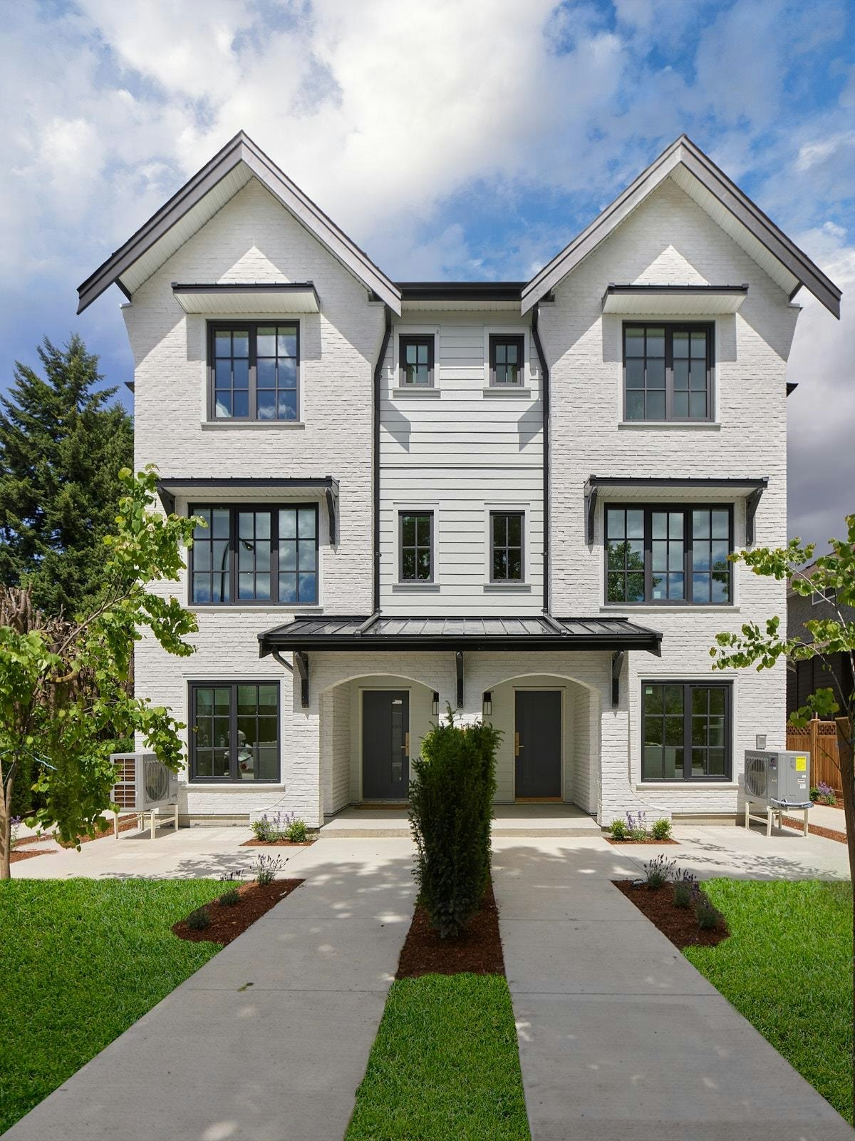 SL 3-2333 E 54th Avenue, Vancouver, BC, V5S 1X1