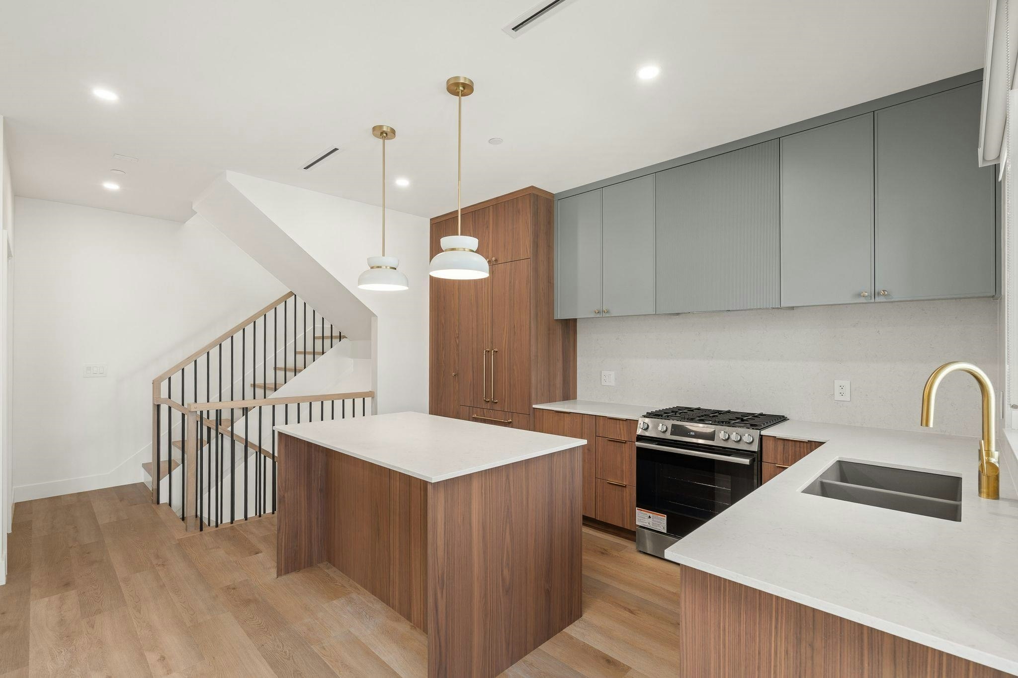 SL 3-2333 E 54th Avenue, Vancouver, BC, V5S 1X1
