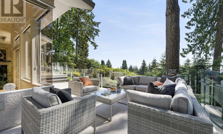 463 Ventura Crescent