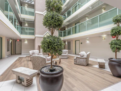 101-9962 148 Street - 2