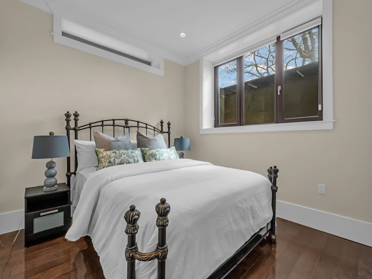 2149 W 46th Avenue, Vancouver, BC, V6M 2L2 - 27