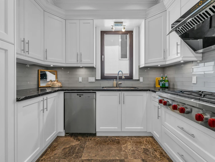 2149 W 46th Avenue, Vancouver, BC, V6M 2L2 - 19