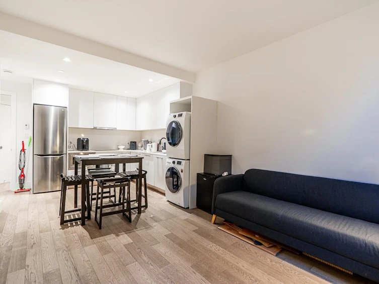 4691 W 9th Avenue, Vancouver, BC, V6R 2E3 - 27