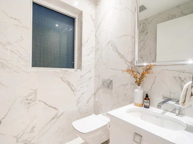 4691 W 9th Avenue, Vancouver, BC, V6R 2E3 - 16
