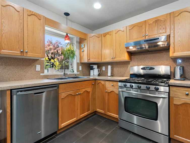 35194 Christina Place, Abbotsford, BC, V2S 8H1 - 8