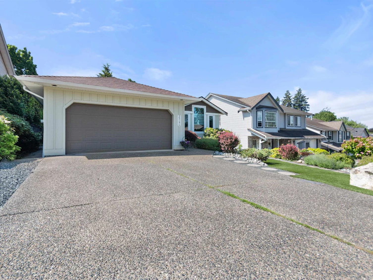 35194 Christina Place, Abbotsford, BC, V2S 8H1 - 4