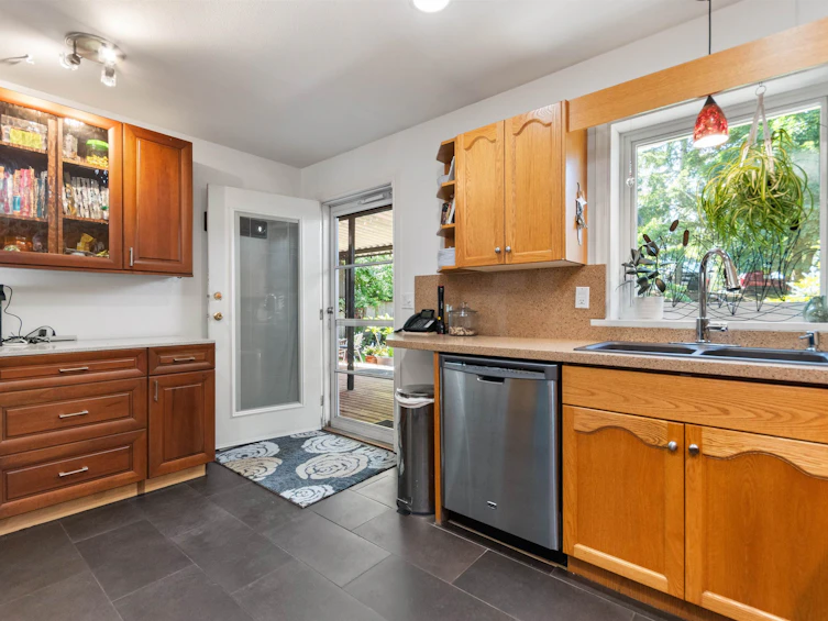 35194 Christina Place, Abbotsford, BC, V2S 8H1 - 9