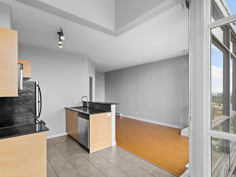 2209-13399 104 Avenue, Surrey, BC, V3T 0C9 - 5