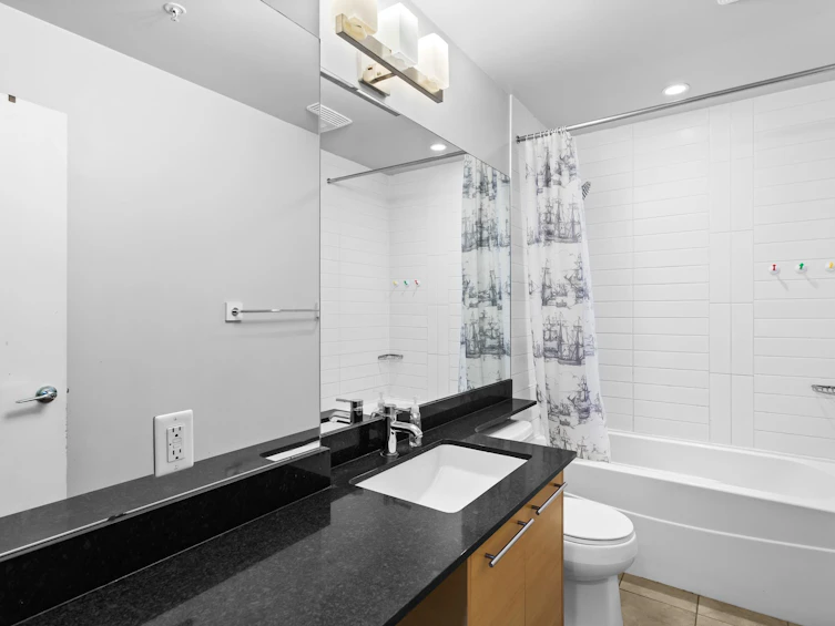 2209-13399 104 Avenue, Surrey, BC, V3T 0C9 - 12