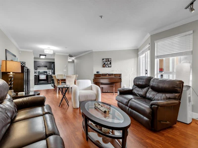 316-13733 74 Avenue - 3