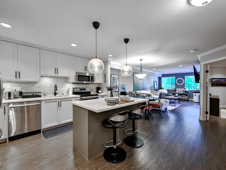 319-12101 80 Avenue, Surrey, BC, V3X 3G7 - 9