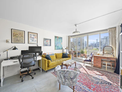 1401-1850 Comox Street - 4