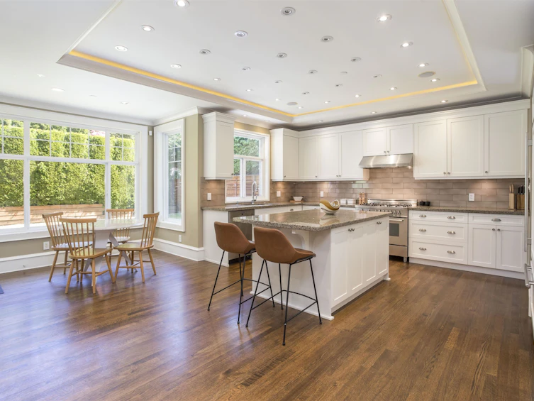 6417 Pitt Street, West Vancouver, BC, V7W 2C1 - 6