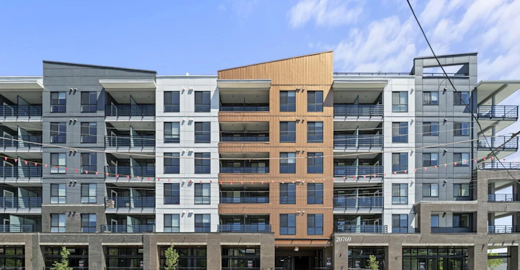 633-20769 Fraser Highway, Langley, BC, V3A 0S4 - 2