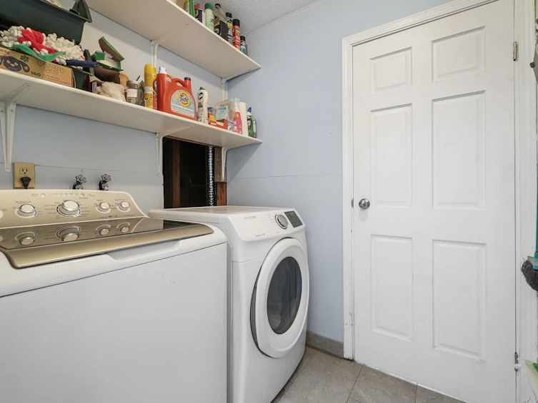 19432 62 Avenue, Surrey, BC, V3S 7L4 - 19