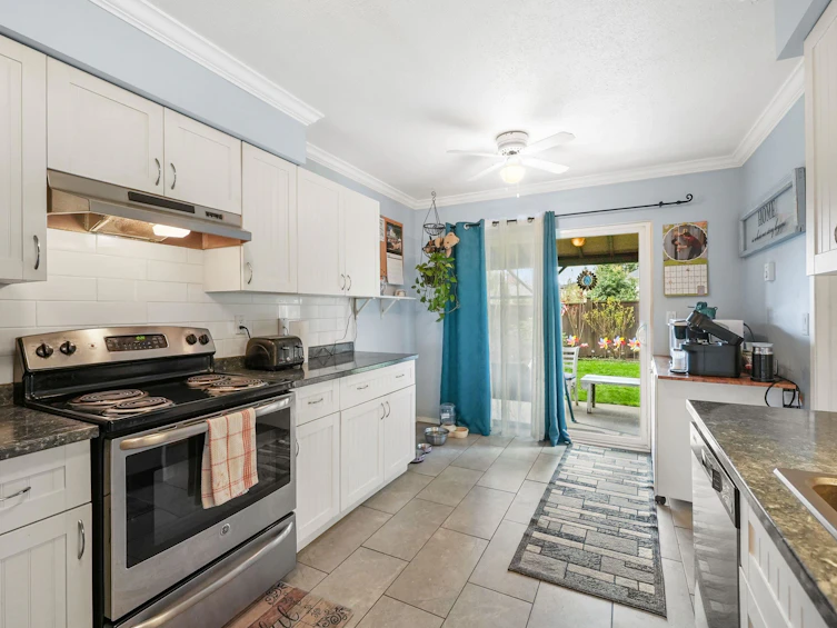 19432 62 Avenue, Surrey, BC, V3S 7L4 - 8
