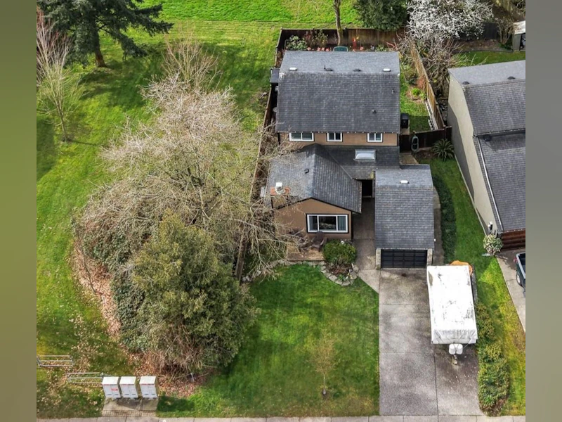 19432 62nd Avenue, Surrey BC V3S 7L4