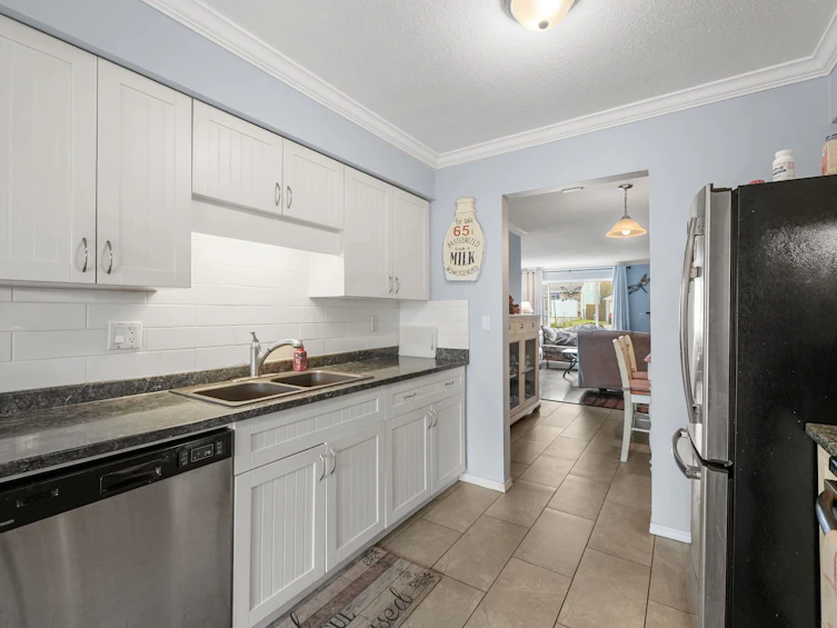 19432 62 Avenue, Surrey, BC, V3S 7L4 - 10