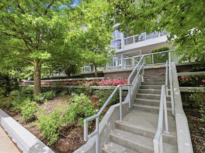 126-9373 Hemlock Drive - 2