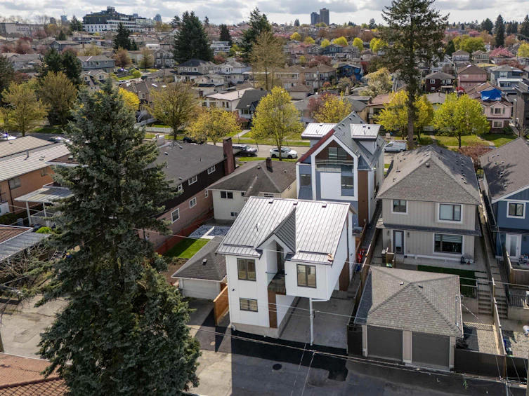 2-3141 E 19 Avenue, Vancouver, BC, V5M 2T2 - 22