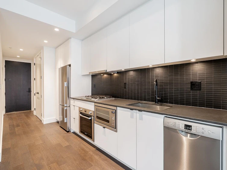 311-83 Moody Street, Port Moody, BC, V3H 0K7 - 7