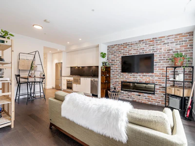 311-83 Moody Street - 2