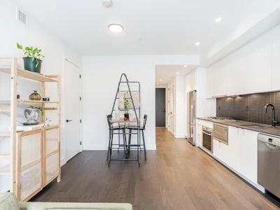 311-83 Moody Street - 5