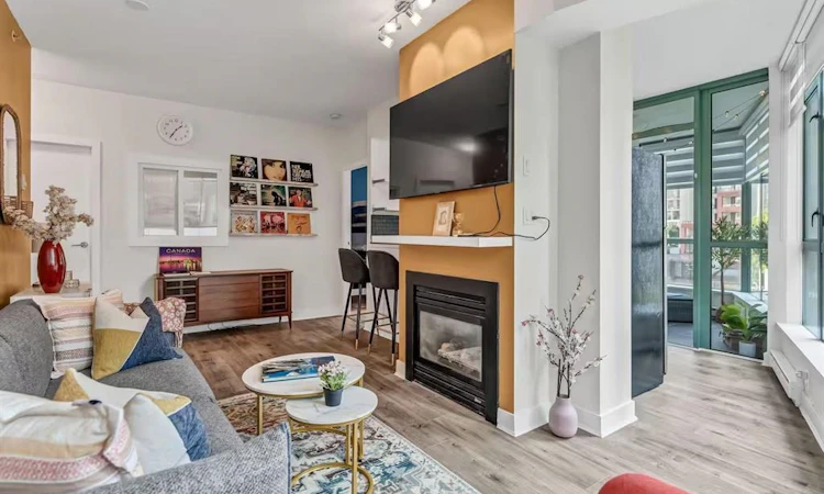 302-1238 Burrard Street