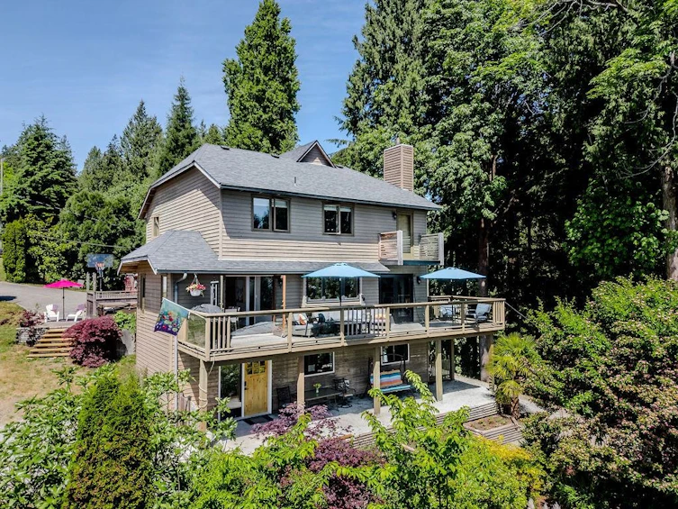 5454 Wakefield Road, Sechelt, BC, V0N 3A8