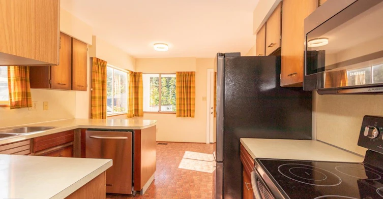 4608 W 15th Avenue, Vancouver, BC, V6R 3B6 - 10