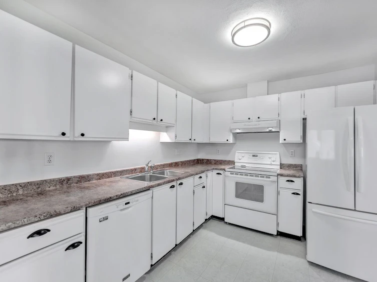 103-22241 Selkirk Avenue, Maple Ridge, BC, V2X 2X4 - 7