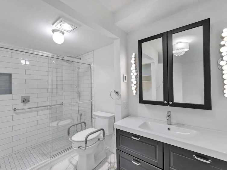 103-22241 Selkirk Avenue, Maple Ridge, BC, V2X 2X4 - 12