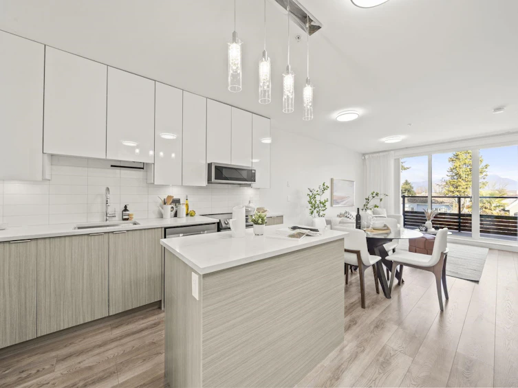 2296 E 33rd Avenue, Vancouver, BC, V5N 3G1 - 2
