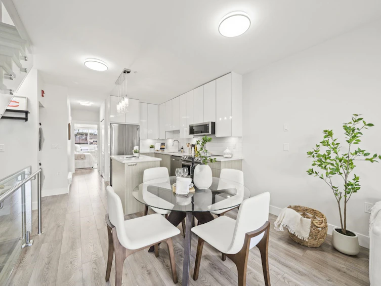 2296 E 33rd Avenue, Vancouver, BC, V5N 3G1 - 8