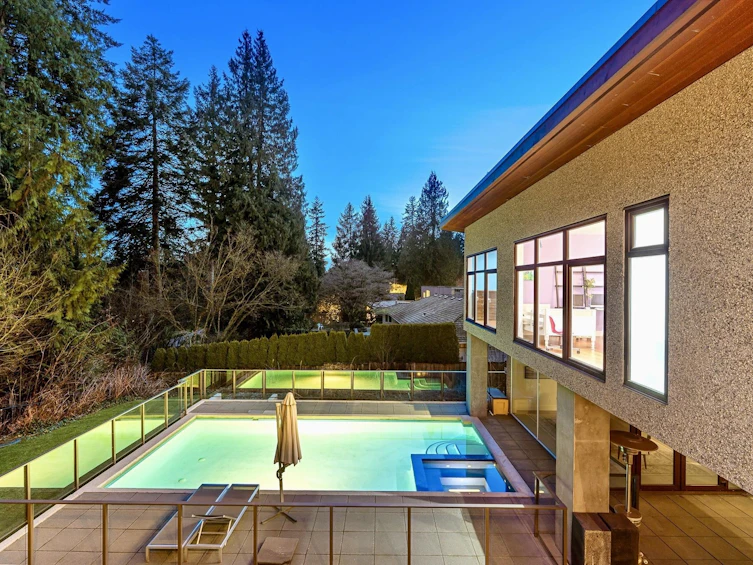 388 Hidhurst Place, West Vancouver, BC, V7S 1K1 - 17