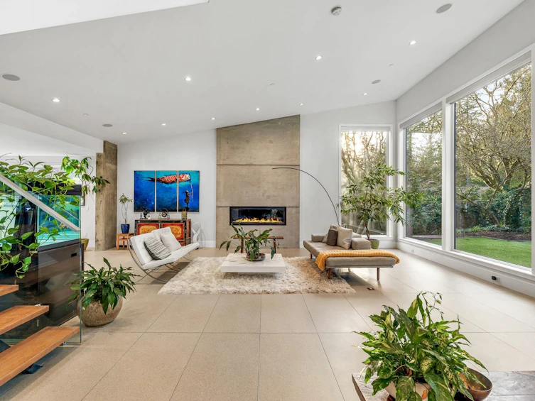 388 Hidhurst Place, West Vancouver, BC, V7S 1K1 - 3