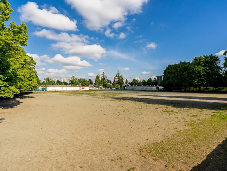 102-6105 Kingsway, Burnaby, BC, V5J 5C7 - 37