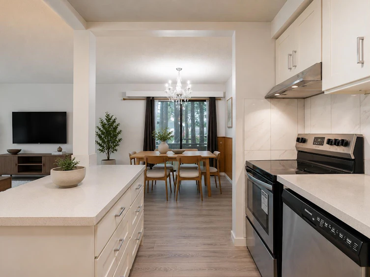 102-6105 Kingsway, Burnaby, BC, V5J 5C7 - 6