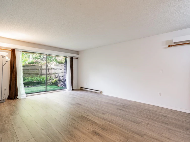 102-6105 Kingsway, Burnaby, BC, V5J 5C7 - 7