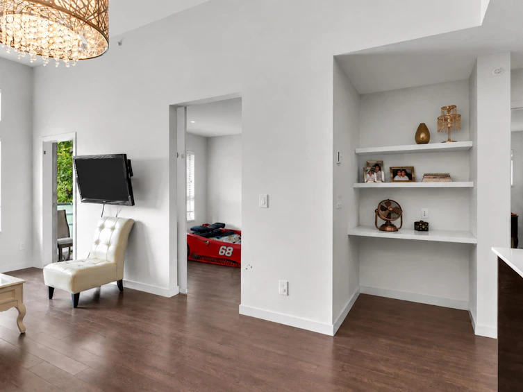 508-1677 Lloyd Avenue, North Vancouver, BC, V7P 0B1 - 12