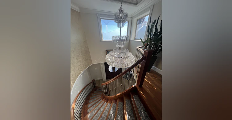 7838 Jasper Crescent, Vancouver, BC, V5P 3S9 - 2