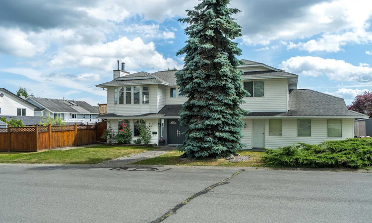 19628 65b Place