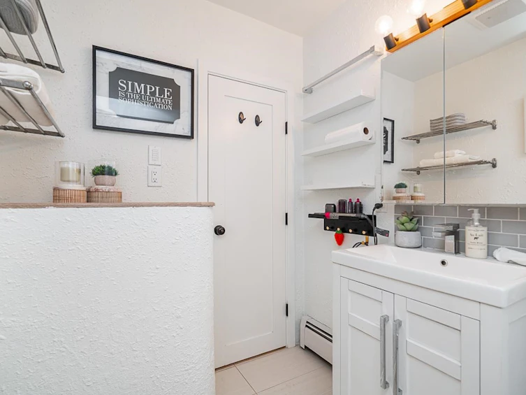 914 Ladner Street, New Westminster, BC, V3L 4W4 - 22